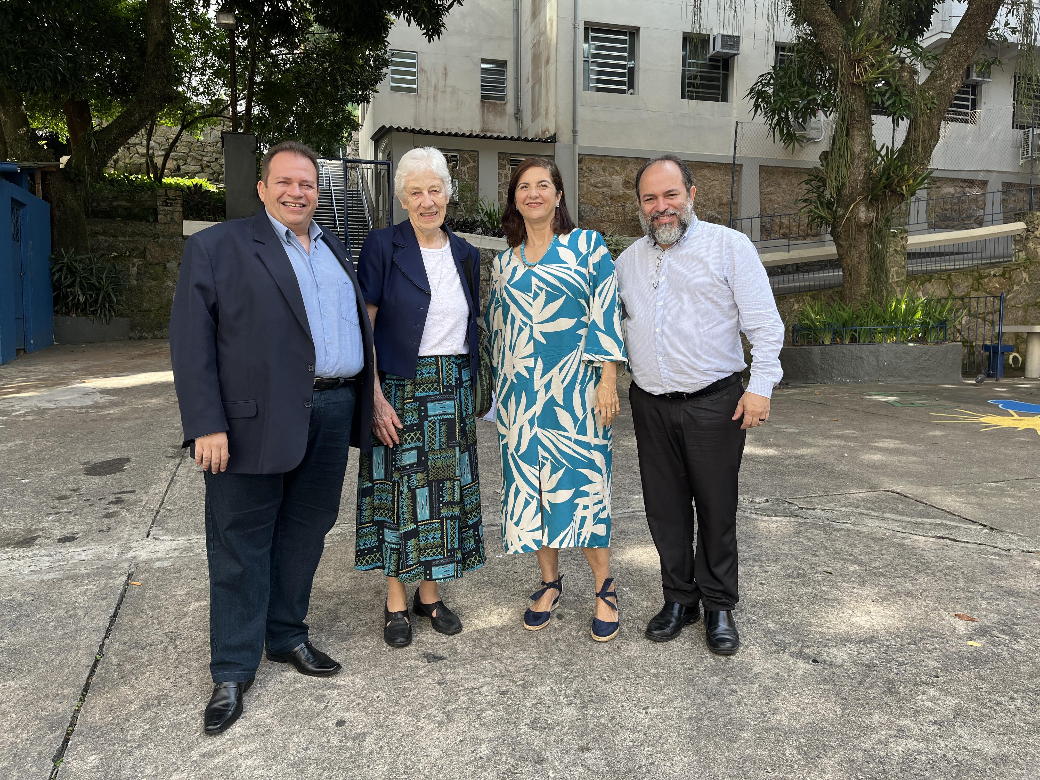 Ir. Veronica Brand visita a unidade do Rio